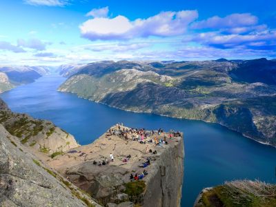 Besuch Stavanger und Wanderung zur spektakulären Klippe von Preikestolen