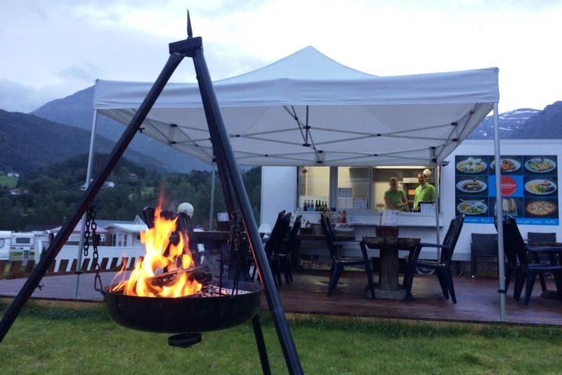 Kinsarvik Camping Snackbar met terras