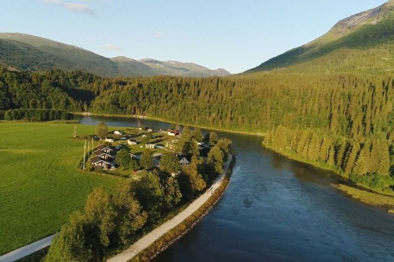 Korgen Camping ligging aan rivier