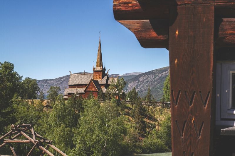 Nordal Turistsenter Lom staafkerk