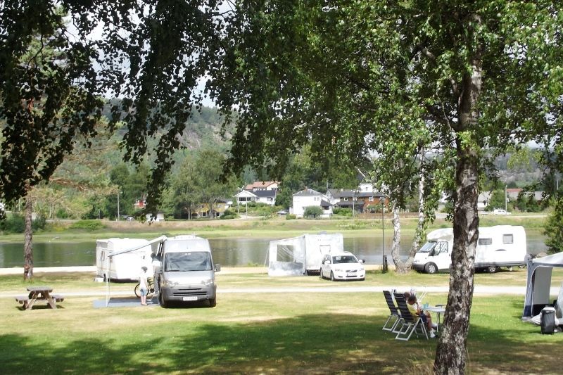 Odden Camping Evje kamperen aan het water