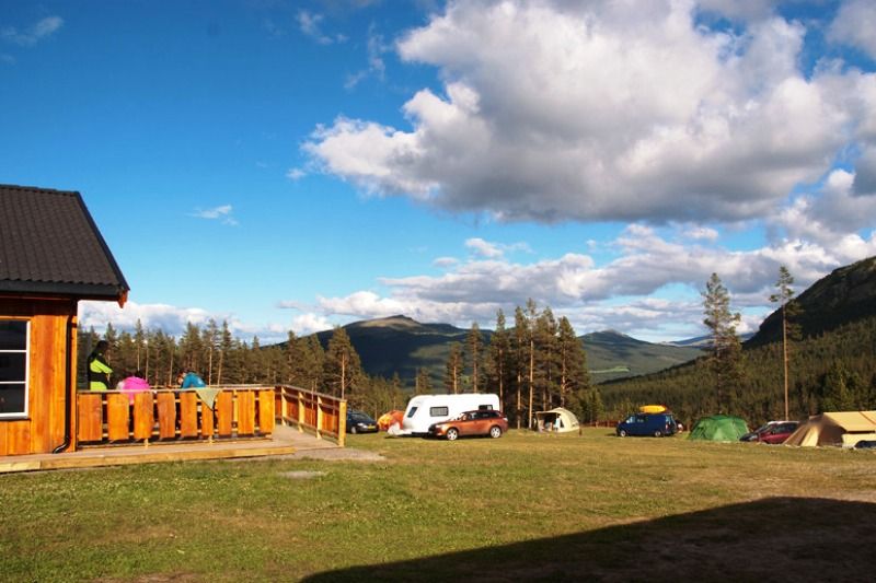 Randsverk Camping uitzicht kampeerplaatsen en hytter