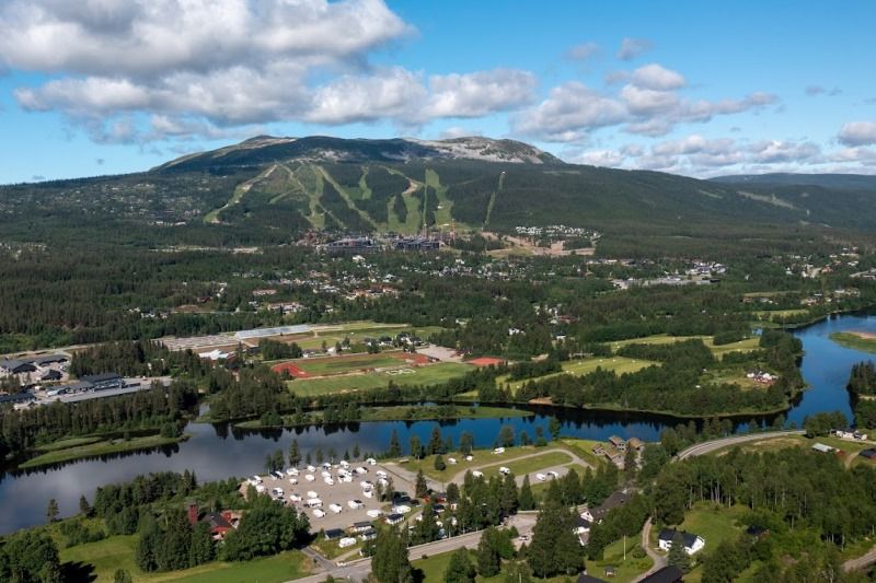 Trysilelva Camping uitzicht op Trysilfjellet