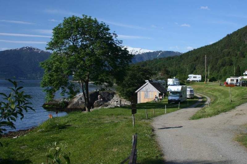 Tveit Camping Vangsnes ligging